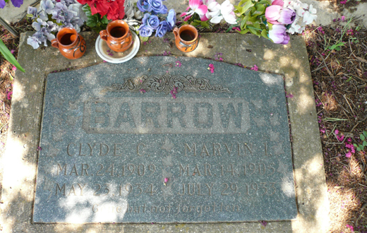 Clyde Barrow’s grave Photo by Rachel Stone
