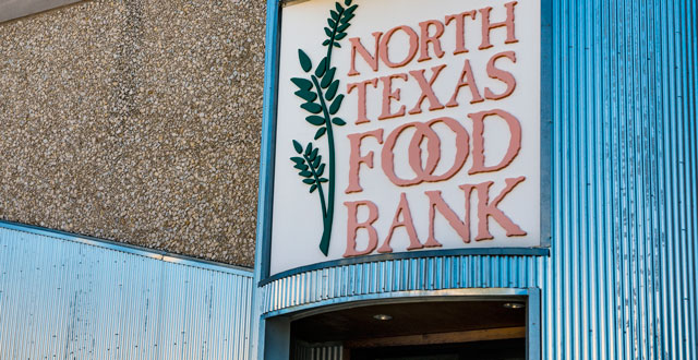 14.10.31-OC-CVR-North-Texas-Food-Bank-DFulgencio-0003