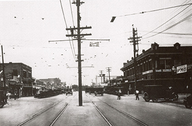 Top: The intersection of Jefferson Boulevard at Tyler Street in 1929. (Photo courtesy of the Texas/Dallas History and Archives Division of the Dallas Public Library)