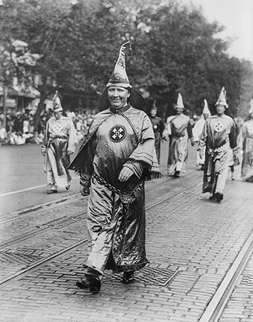 Hiram Wesley Evans, a dentist with a practice in Downtown Dallas leads a KKK march in Washington, D.C., September 1926. Evans was a national leader in the KKK. (Photos courtesy of the Library of Congress and the DeGolyer Library, Southern Methodist University)