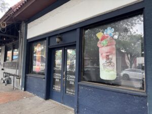 Tipsy Scoop to replace Poets Books Bishop Arts location