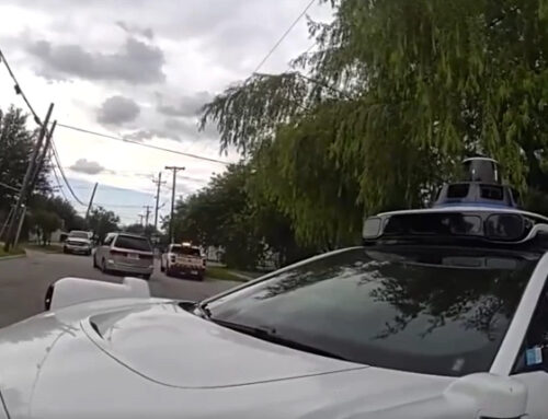 KERA: Oak Cliff apartment explosion first responder was blocked by a Waymo self-driving car, video shows