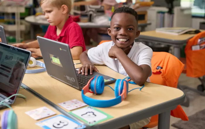 Classroom Screen Time Guidelines supports students’ digital well-being. Courtesy of Dallas ISD News Hub.